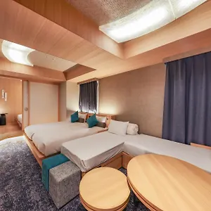 Keihan Tenmabashi Ekimae 4* Osaca